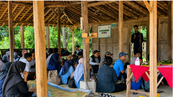 Mahasiswa dan Dosen UNY Lakukan Penanaman Mangrove di Baros sebagai Dukungan terhadap SDGs 14